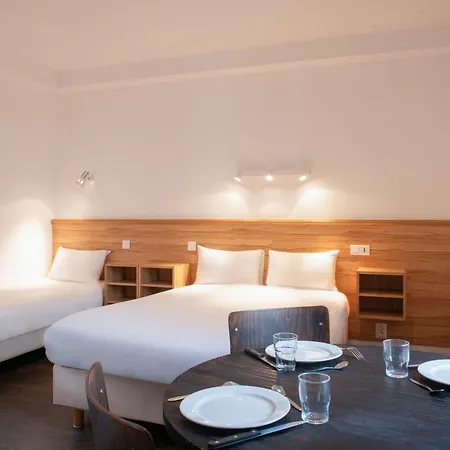 Apart-hotel Family 4*