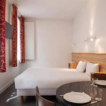 Apart-hotel Family 4*